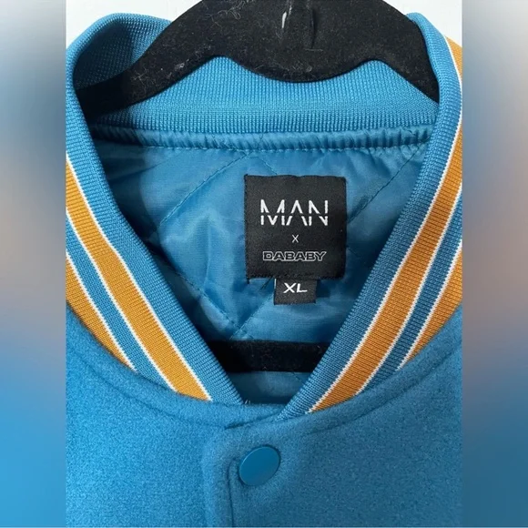 - BOOHOO MAN SPORTS VARSITY BOMBER JACKET